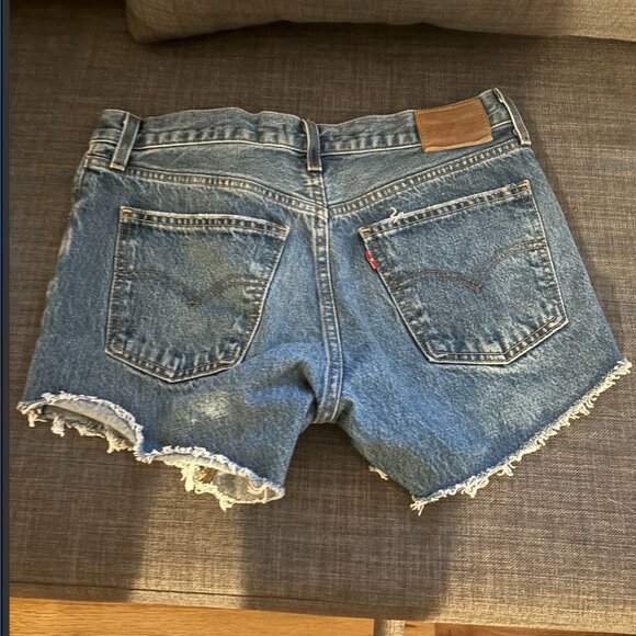 Levis Premium Denim Cut Off Shorts • 28 - Picture 2 of 6